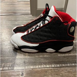Jordan 13’s black red white used